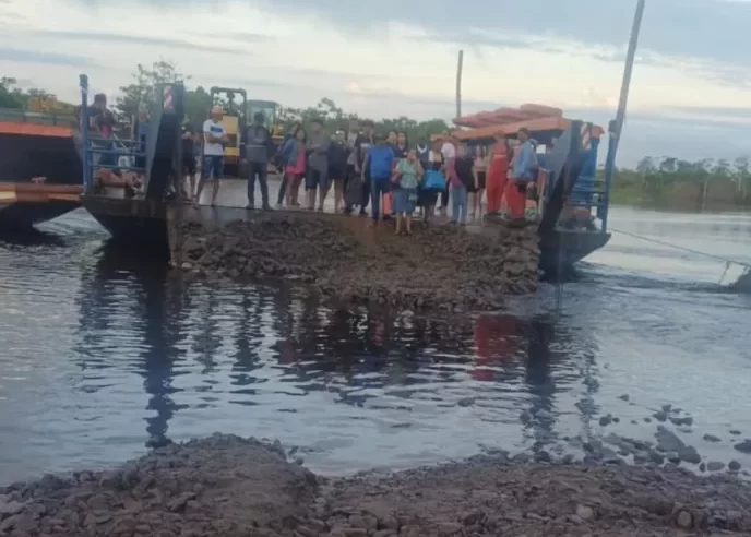 Vídeos: BR-319 interditada após rompimento de barragem