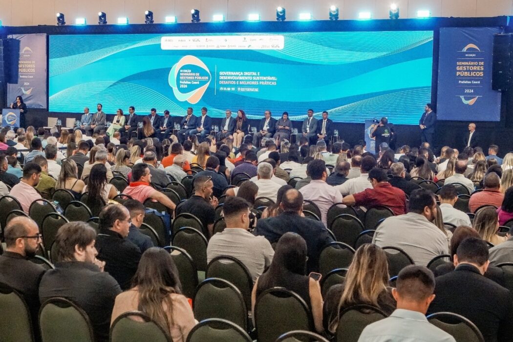 Gestores públicos se reúnem em seminário sobre eficiência e transparência