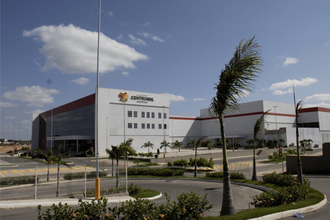 Construção de shopping marca desenvolvimento em Lagarto