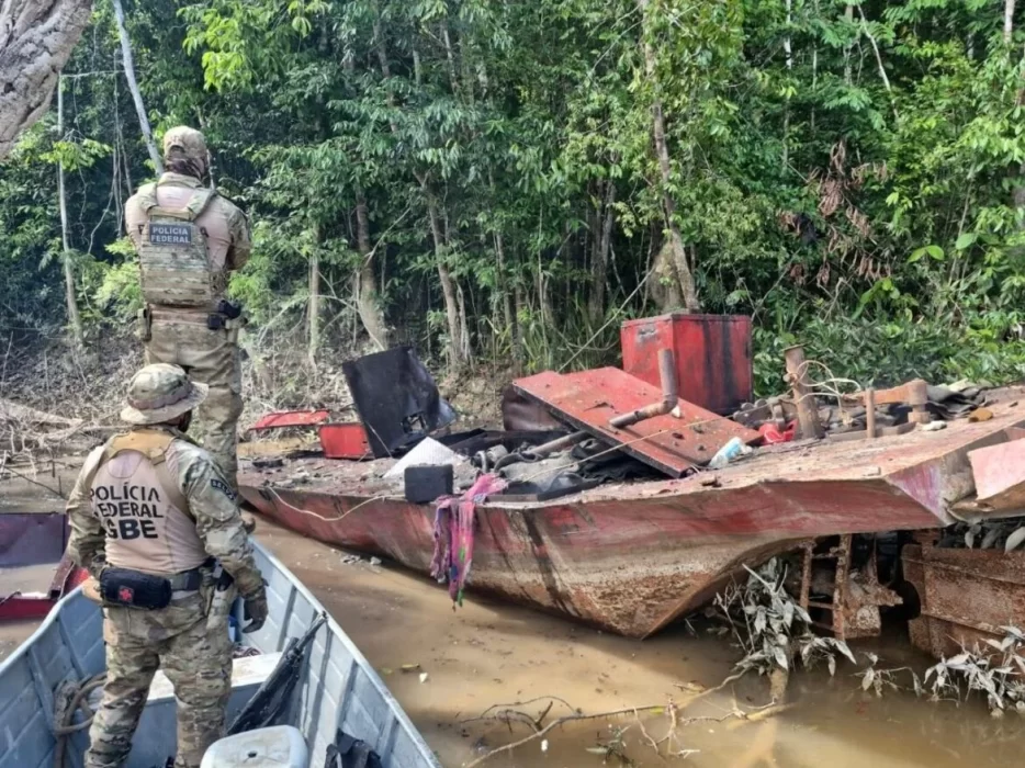 Garimpos ilegais são destruídos durante operação da PF no Amazonas