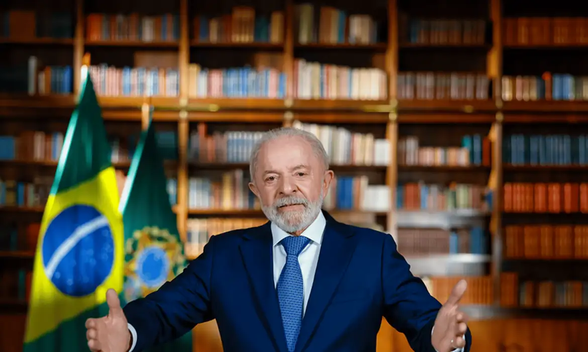 Em pronunciamento, Lula diz que tarifaço é "chantagem inaceitável"