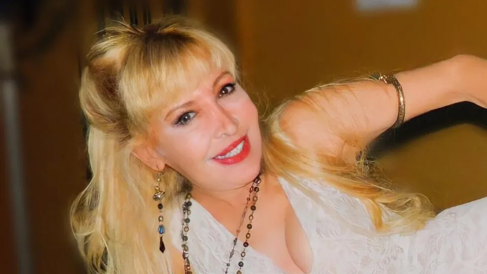 Morre a cantora Sol, ícone dos anos 80 e ex-rival de Gretchen na TV