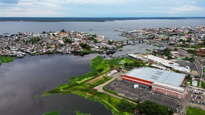 Prefeito David Almeida reforça monitoramento e ações da Defesa Civil diante da cheia do rio Negro