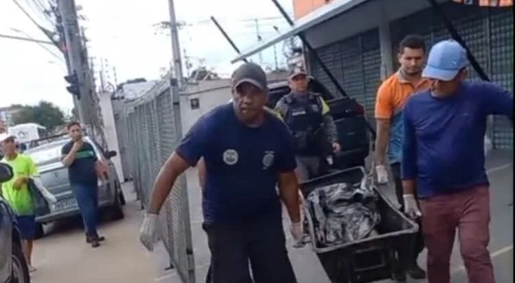 Homem morre eletrocutado ao pintar fachada em Manaus