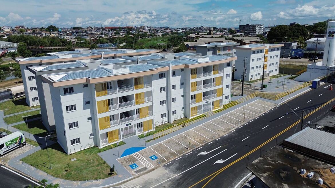 Com R$ 422 milhões investidos, Governo do Estado amplia acesso à casa própria e lança novo feirão de imóveis