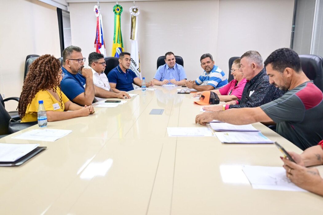 Em reunião com moradores de Presidente Figueiredo, Roberto Cidade confirma início das obras da Rodovia AM-240 após sua articulação