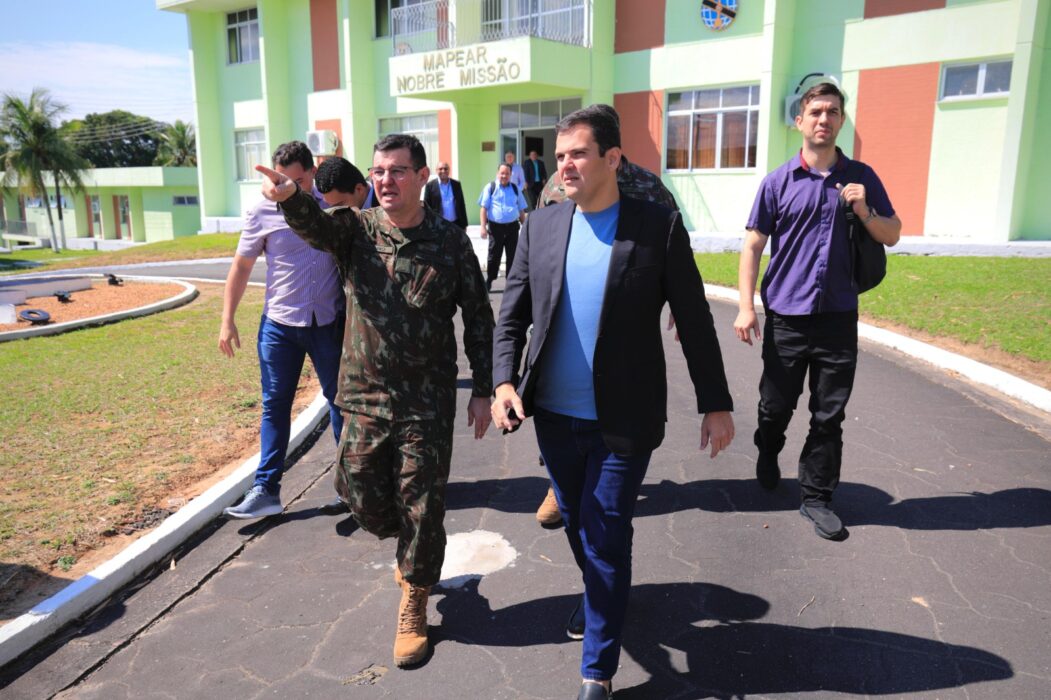 Prefeito em exercício Renato Junior participa de diálogo estratégico com o Exército para a criação de instituto de pesquisas na Amazônia