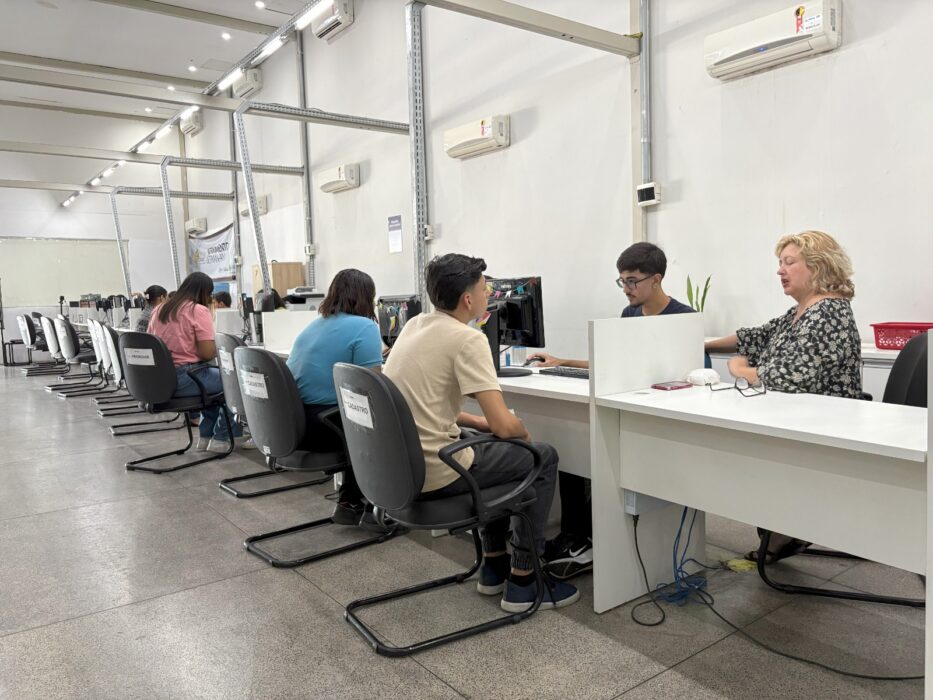 Oportunidade: Sine Amazonas divulga 174 vagas de emprego para esta segunda-feira