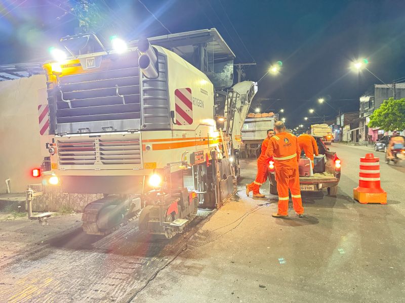 Prefeitura de Manaus inicia recapeamento na zona Norte com aplicação de 250 toneladas de asfalto na rua Hélio Leão