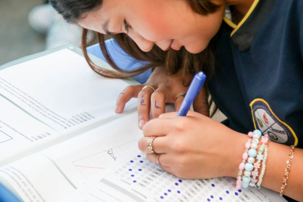 Prefeitura de Manaus realiza 6º simulado Pró-Saeb com mais de 35 mil estudantes