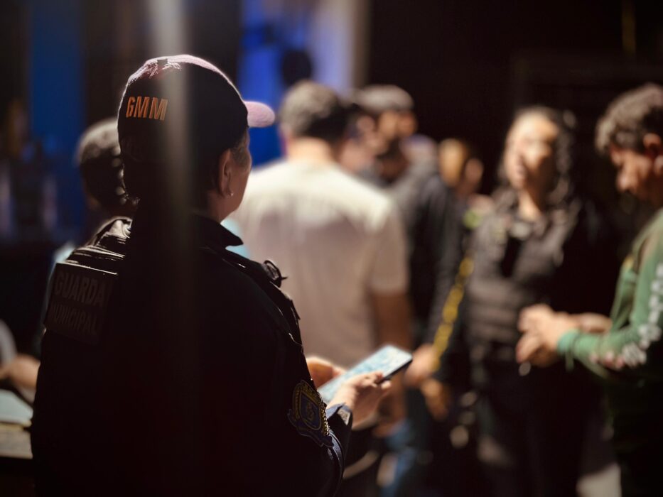 Operação Harpócrates: Polícia fiscaliza bares e adegas em bairros das zonas norte e oeste