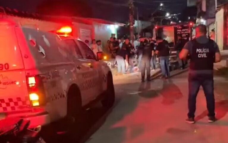 Pistoleiros execwtam homem com dezenas de tiros na Zona Leste de Manaus