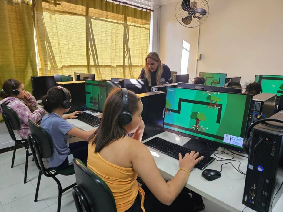 Game ensina os caminhos da proteção do peixe meros para crianças