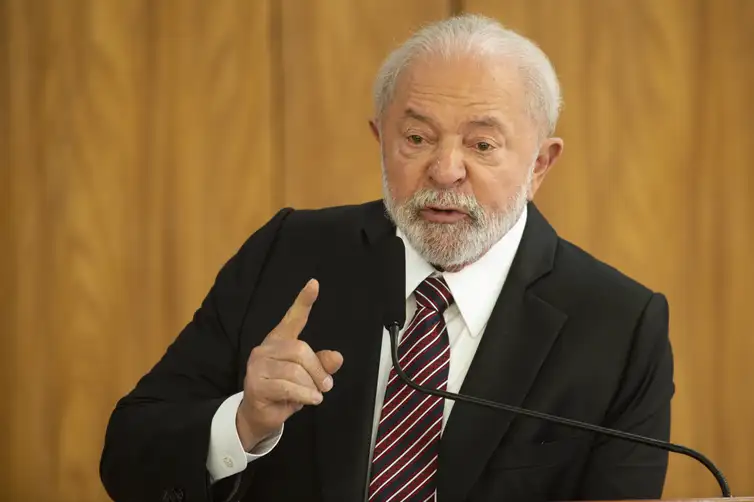 Lula reafirma disposição de diálogo após fala de Trump