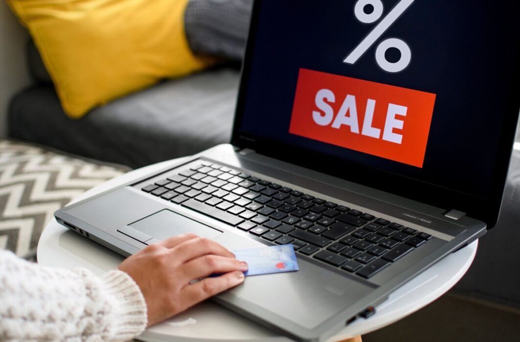 Descontos de até 65% marcam outlet da Mixtou