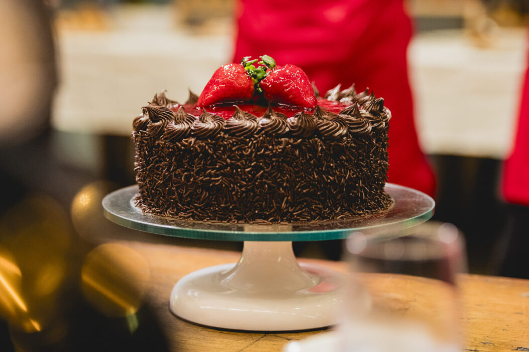 Fábrica de Bolo Vó Alzira lança sabor em parceria social