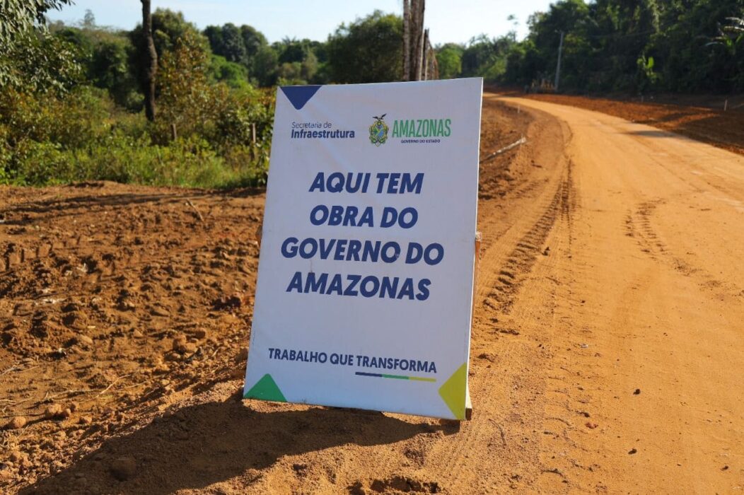 Entrega de máquinas, alimentos, crédito e documentos fortalece a agricultura familiar na zona rural de Manaus