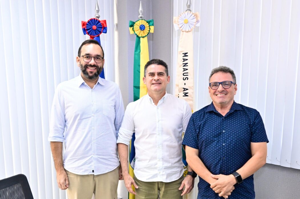 Prefeito David Almeida e os presidentes da Eletros e Ventisol Agratto anunciam expansão de empresa do setor eletroeletrônico em Manaus