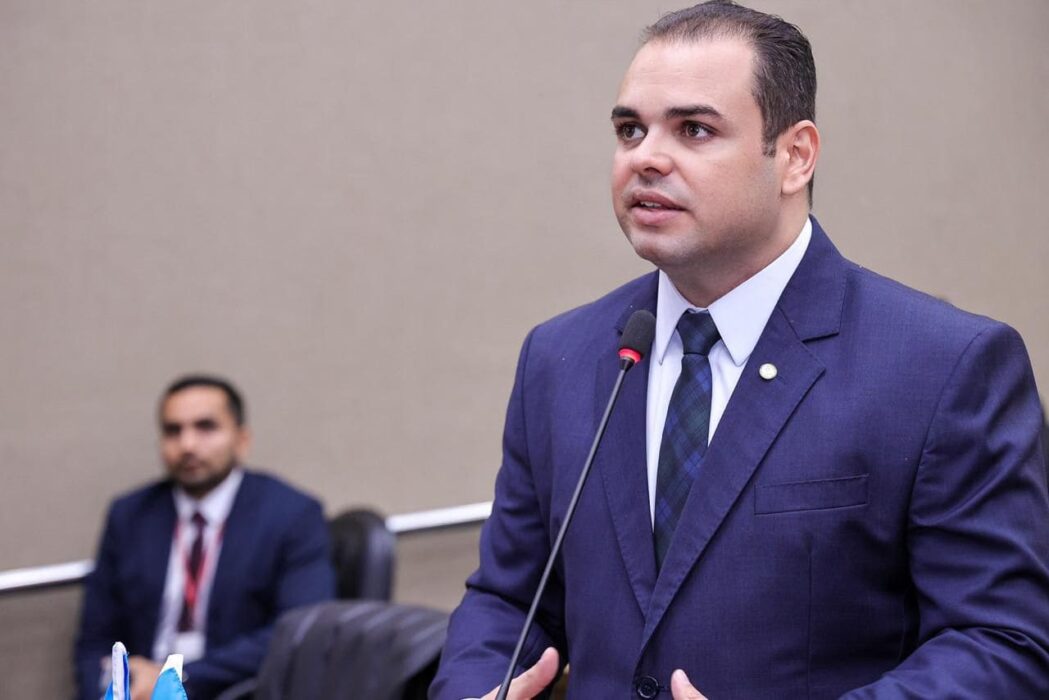 Presidente Roberto Cidade propõe apoio à FCecon com destinação de emendas parlamentares no orçamento estadual