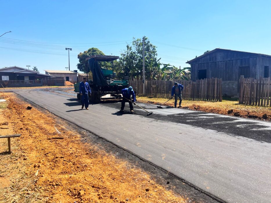 Governo do Amazonas avança com pavimentação do sistema viário de Apuí