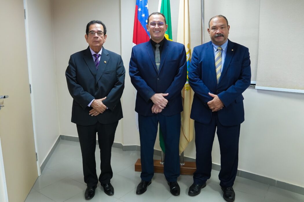 Câmara Municipal de Manaus recebe embaixador de El Salvador