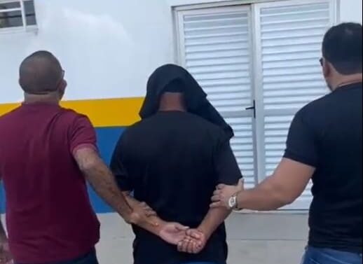 Homem condenado a mais de 11 anos de prisão por estwpro de vulnerável contra criança de 5 anos é preso em Manaus