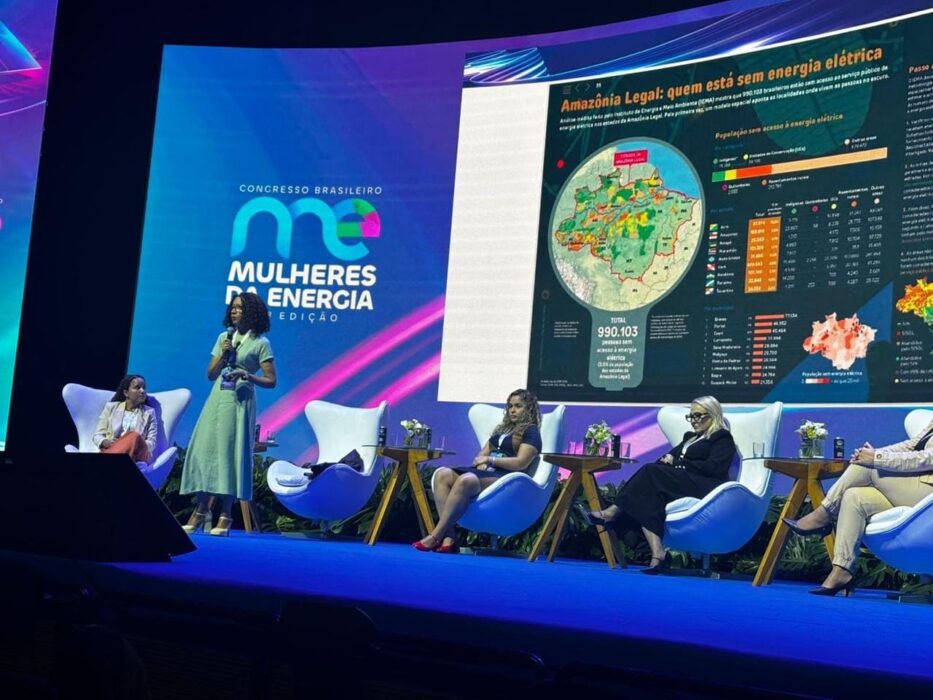 Liderança feminina da Amazônia recebe prêmio nacional por impacto social na energia elétrica