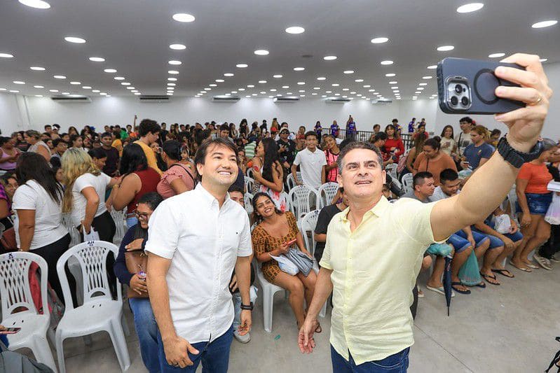 Prefeito David Almeida acompanha entrega de pulseiras do #SouManaus Passo a Paço 2025 e alerta contra venda ilegal