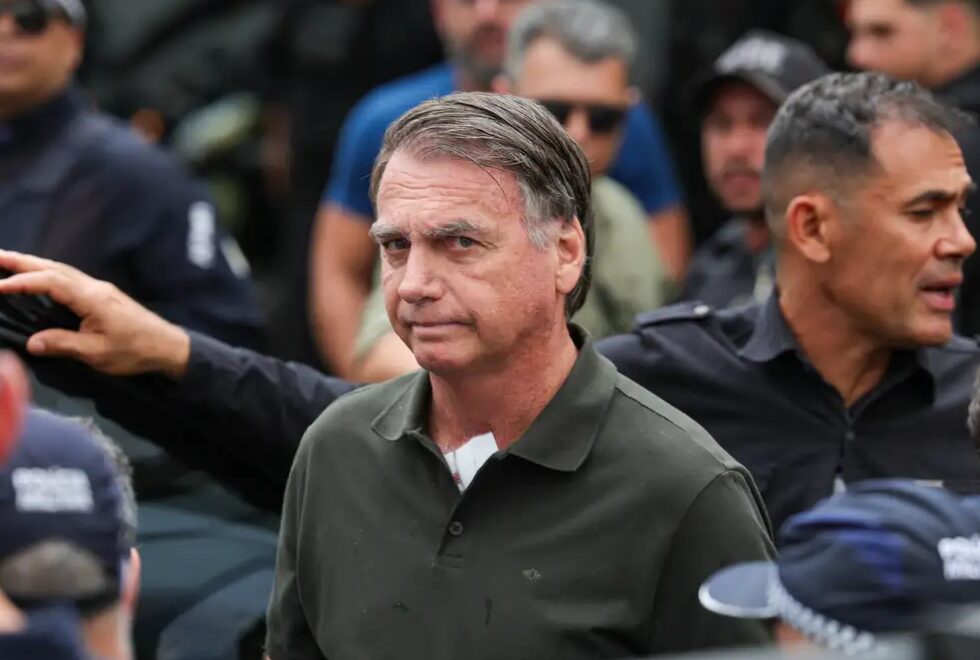Moraes nega recurso de defesa de Bolsonaro e mantém regime fechado