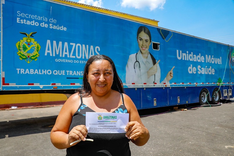 "O atendimento é rápido e facilitado”, diz moradora do bairro Compensa sobre serviços do Governo Presente