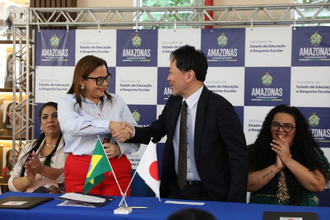 Secretaria de Educação e Consulado do Japão firmam parceria para a construção de quadra esportiva na EE Maria Calderaro