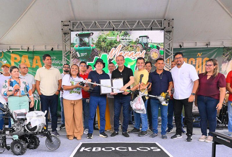 Prefeito David Almeida entrega equipamentos agrícolas e anuncia novos editais para associações rurais em Manaus