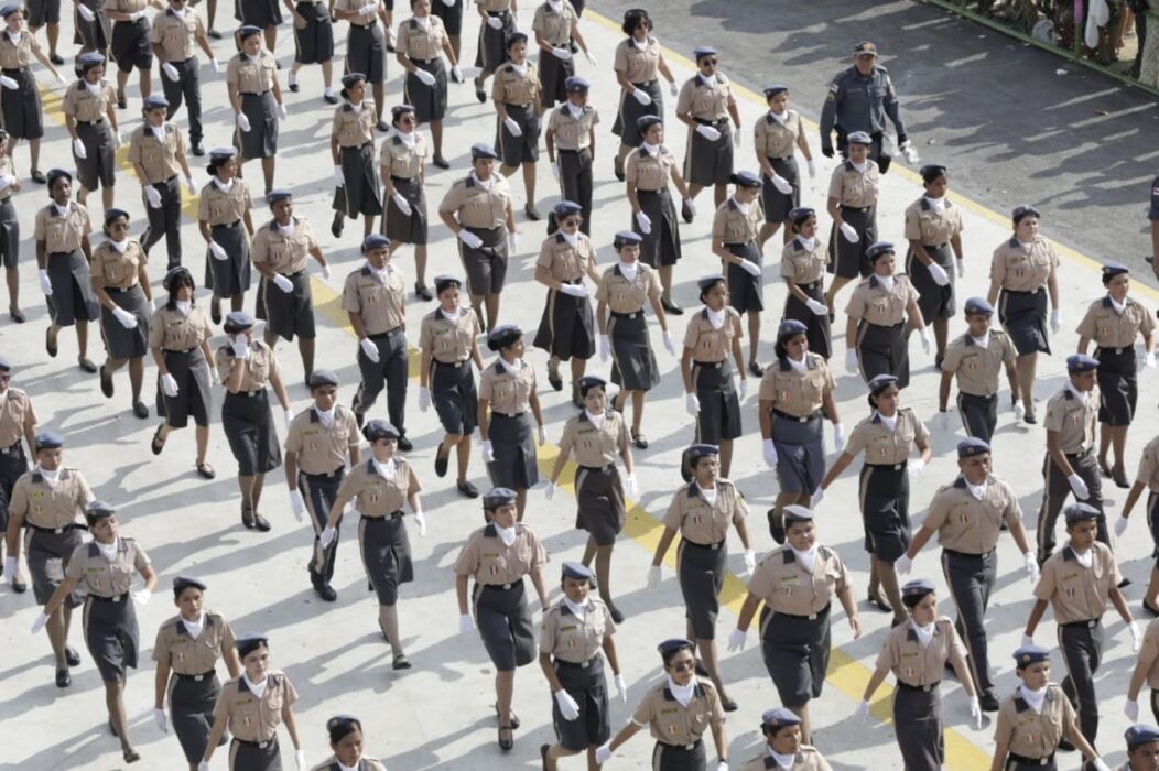 Cerca de 4 mil alunos dos Colégios Militares da PMAM desfilam na solenidade de 5 de setembro