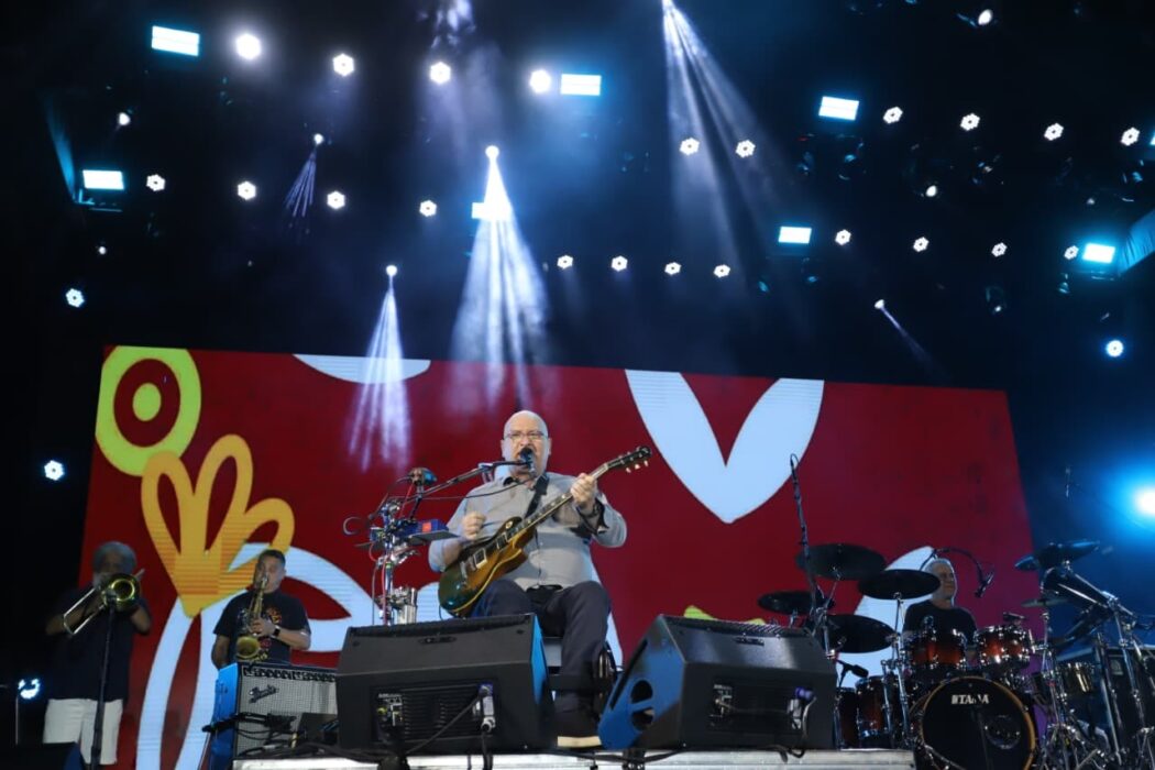 Os Paralamas do Sucesso emocionaram a terceira e última noite do ‘#Sou Manaus 2025’ no palco Alfândega