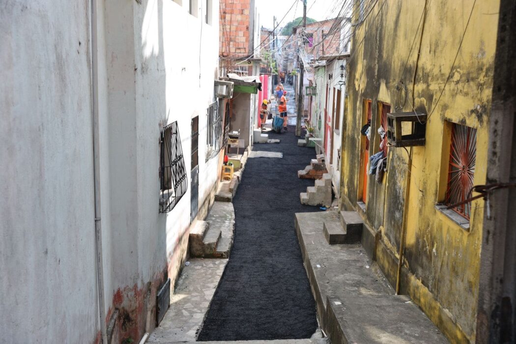 Prefeitura de Manaus transforma beco Santo Antônio com nova pavimentação e garante melhor qualidade de vida à comunidade