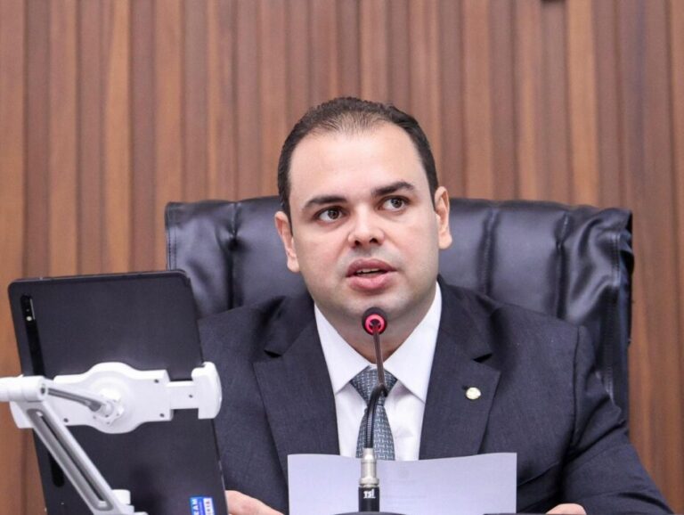 Roberto Cidade cobra planejamento urbano diante de crescimento de favelas em Manaus