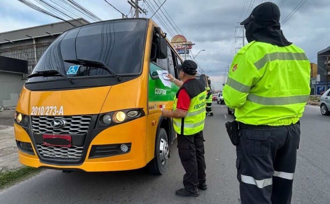 Operação ‘Transporte Legal’ na zona Leste resulta em apreensões de veículos irregulares