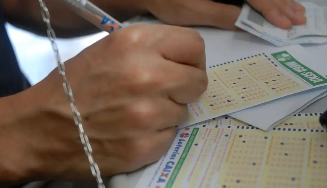 Mega-Sena não tem ganhador; prêmio vai a R$ 13,5 milhões
