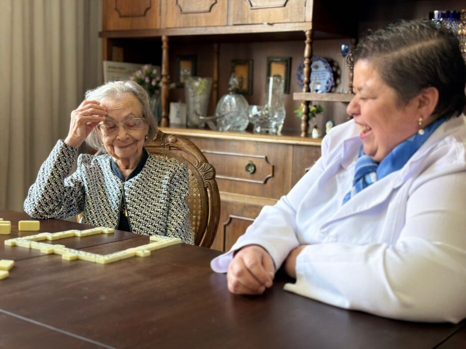 Envelhecimento acelera pressão sobre a “geração sanduíche”