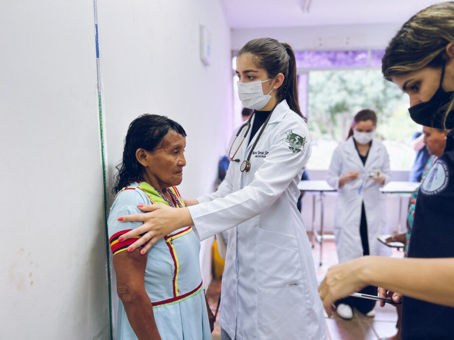 Programa conecta teoria e prática na formação de médicos