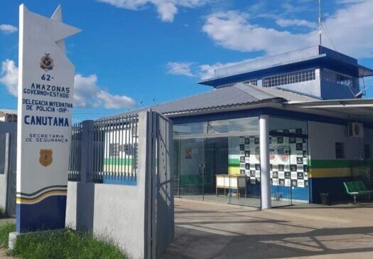 Polícias prendem homem em flagrante por tráfico de drogas em Canutama