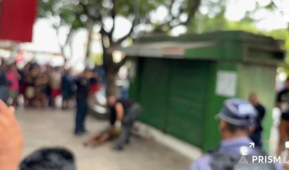 Corpo é encontrado dentro de lixeira no Centro de Manaus