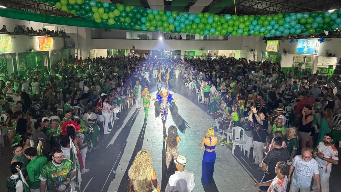 Reino Unido da Liberdade reúne multidão para a escolha do samba-enredo 2026 e apresenta seu mais novo hino