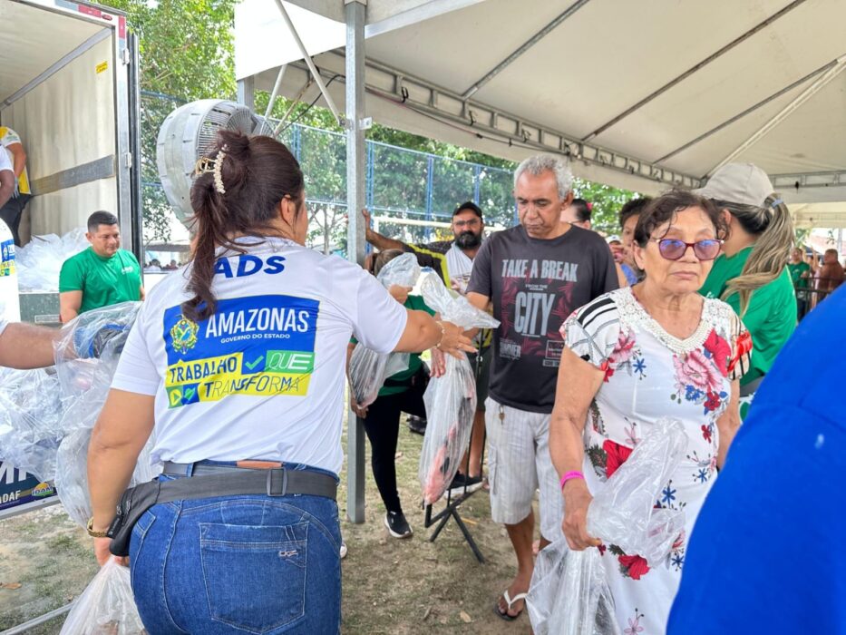 Governo Presente: ADS doa nove toneladas de pescado beneficiando cerca de 15 mil pessoas na zona norte de Manaus