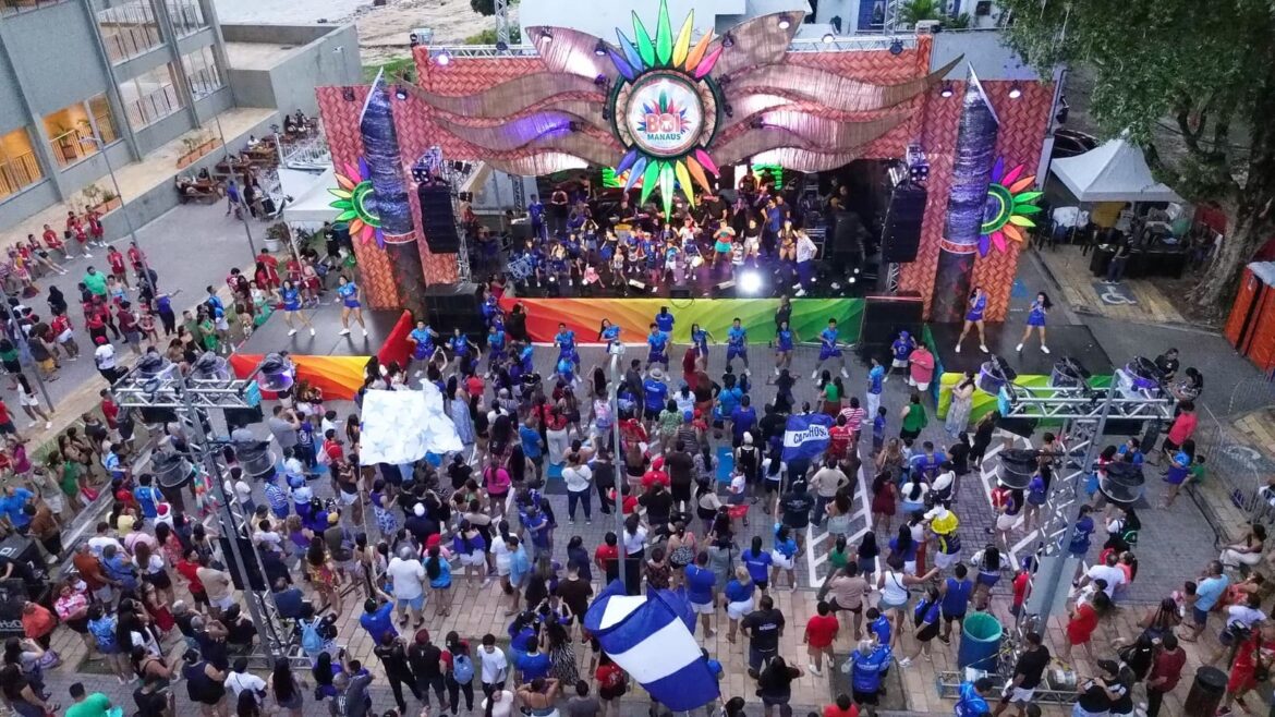 ‘Boizinho Manaus’ encerra com sucesso a Feirinha do Tururi no mirante Lúcia Almeida e emociona o público com tradição e alegria