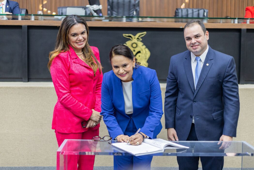 Professora Jaqueline toma posse como deputada estadual e reforça liderança do União Brasil na Aleam