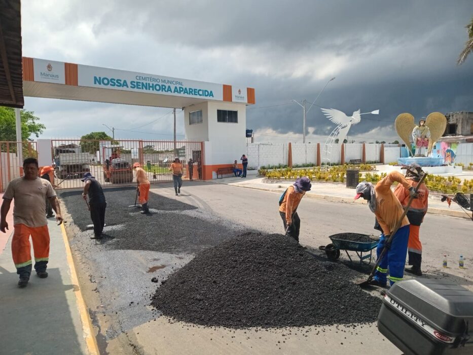 Cemitério municipal Nossa Senhora Aparecida recebe manutenção asfáltica