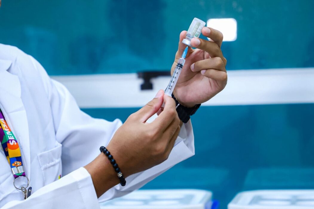 Prefeitura promove ‘Dia D’ da ‘Multivacinação 2025’ em mais de 130 unidades de saúde neste sábado, (18)