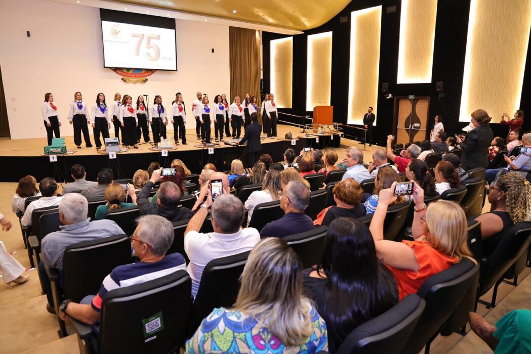 TCE-AM presta tributo a servidores aposentados em manhã de reencontros e homenagens