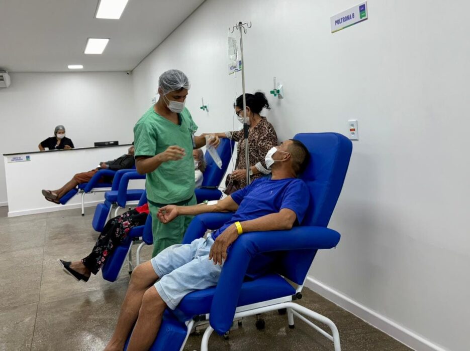 Platão Araújo recebe mais de 300 pacientes no primeiro dia de funcionamento do novo pronto atendimento